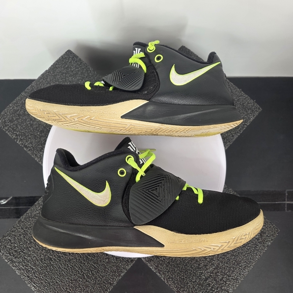 Nike Kyrie Low 2 Black Metallic Silver Cyber BQ3060-001 Men's 11 Shoes Sneakers - Picture 5 of 9